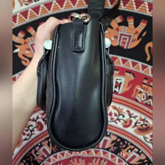 Steve Madden "BBABI" Quilted Small Crossbody Bag Black - Picture 5 of 11